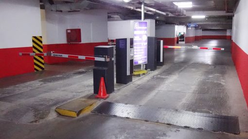 instalacion sistema de parking meypar santiago entrada y salida controling