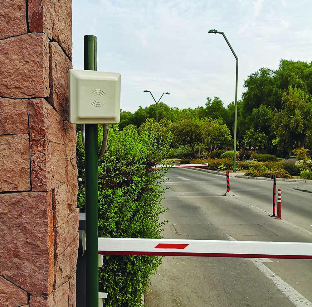 sistema de control acceso vehicular sticker tag radiofrecuencia uhf larga distancia antena